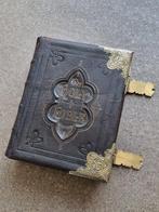 The Holy Bible with the commentaries of Schot tand Henry -