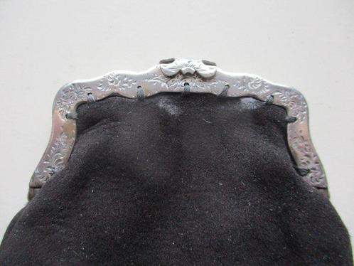 Unsigned - Zilveren beursbeugel met suède beurs, omstreeks, Antiek en Kunst, Antiek | Goud en Zilver
