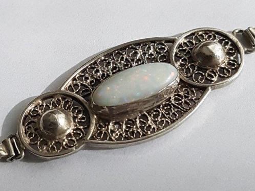 Zilver, Art Deco, Melk Opaal - Armband - Filigrain., Antiek en Kunst, Kunst | Designobjecten