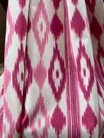 Dubbel breed. Etnisch ikat-geprint geweven voor decoratie en, Antiek en Kunst