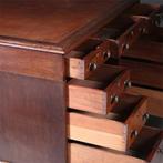 Zeer klein semipartner desk - Bibliotheektafel of centertabl, Antiek en Kunst, Antiek | Meubels | Tafels, Ophalen of Verzenden