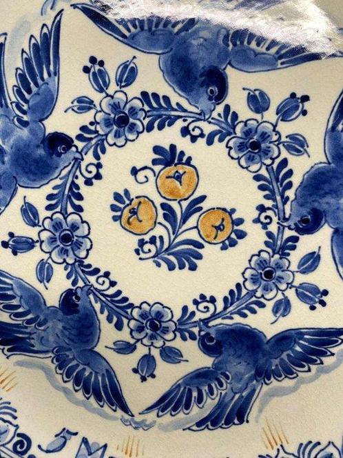 De Porceleyne Fles, Delft - Wandbord - Aardewerk - Nederland, Antiek en Kunst, Antiek | Glas en Kristal