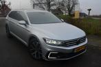 Volkswagen Passat 1.4 TSI Phev 218pk 6-DSG 2021 Grijs, Auto's, Volkswagen, Stationwagon, Nieuw, Hybride Elektrisch/Benzine, Zilver of Grijs