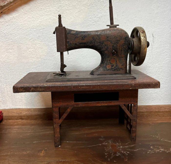 Naaimachine - IJzer - model, Antiek en Kunst, Kunst | Designobjecten