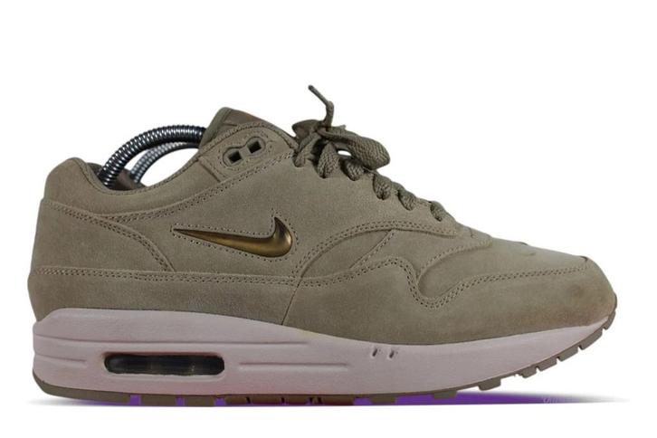 Nike Air Max 1 Jewel Neutral Olive  41 42.5, Kleding | Heren, Schoenen, Sneakers of Gympen, Ophalen of Verzenden