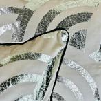 New pair of cushions made with Pierre Frey fabric - Kussen