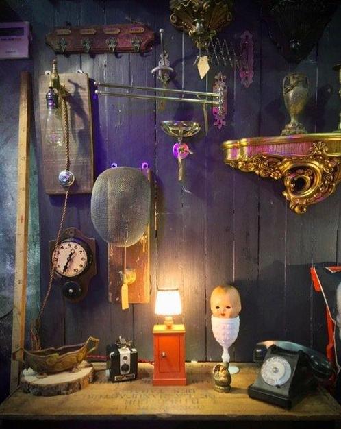 Tafellamp - blikje - Speelgoedlampenauto, Antiek en Kunst, Curiosa en Brocante