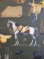 Landelijke stof met paarden en rijmateriaal - 520x140cm -