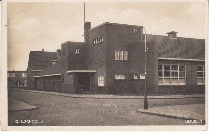 IJMUIDEN - O. L. School J., Verzamelen, Ansichtkaarten | Nederland, Verzenden