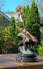 b.b - sculptuur, groot formaat bronzen riding fairy on