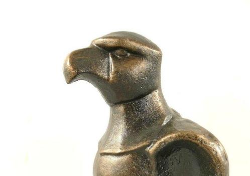 Figuur - **STANDING EAGLE ** - Bronzen metaal - 34 cm - 4,4, Antiek en Kunst, Curiosa en Brocante