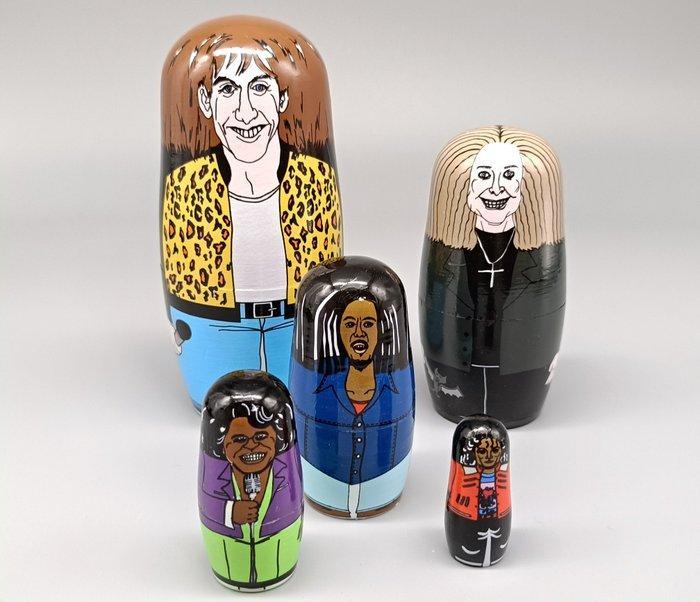 Music Legends Matryoshka – Icons of Sound and Soul – Wooden, Antiek en Kunst, Antiek | Speelgoed