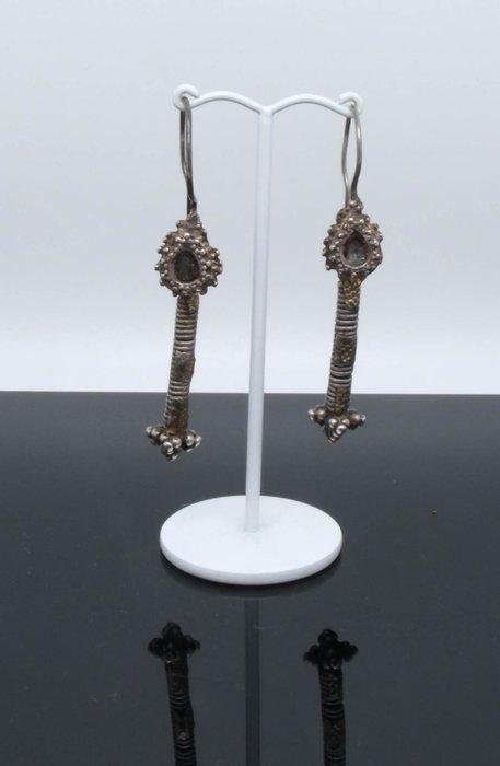 Oorhanger (gushwra) - Glas, Zilver - Afghanistan - 19e eeuw, Antiek en Kunst, Kunst | Niet-Westerse kunst
