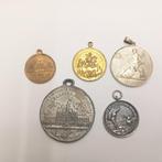 Duitsland, Hamburg. 5 nerschiedene  Medaillen, Postzegels en Munten