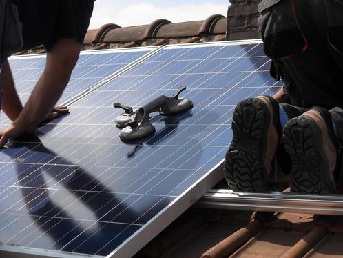 Zonnepanelen laten plaatsen?, Doe-het-zelf en Verbouw, Zonnepanelen en Toebehoren, Nieuw