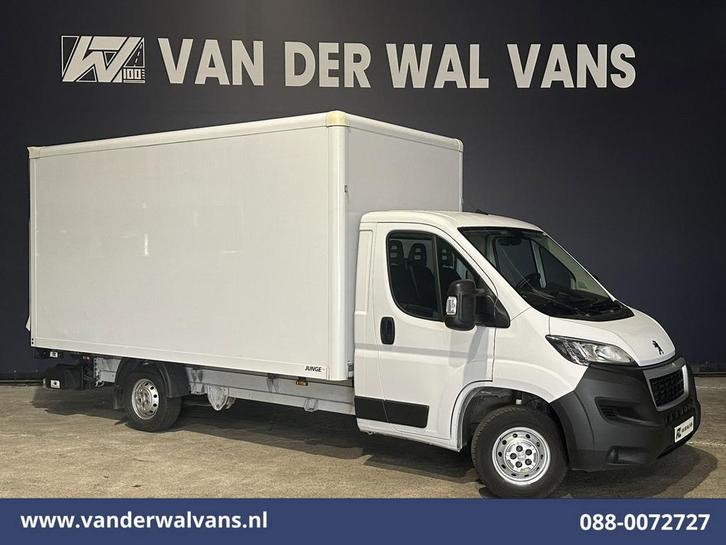Peugeot Boxer | 2.2 BlueHDi 141pk Bakwagen Laadklep Euro6, Auto's, Bestelauto's, Dealer onderhouden, Te koop, Handgeschakeld, Diesel
