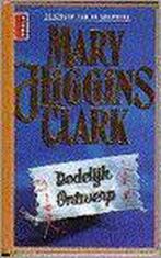 DODELIJK ONTWERP (POEMA POCKET) 9789024514397, Boeken, Thrillers, Verzenden, Gelezen, Mary Higgins Clark