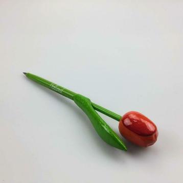 Houten tulp pen oranje-rood beschikbaar voor biedingen