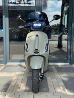 Vespa Sprint E5 custom | Khaki green | lvl10 | alarm | gar., Overige modellen, Maximaal 45 km/u, Ophalen of Verzenden, Zo goed als nieuw