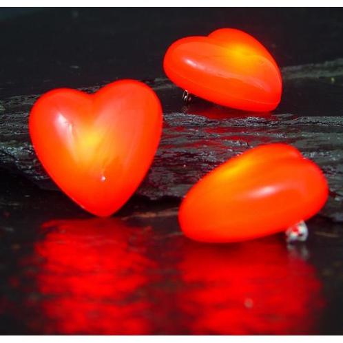 Trendoz Hartjes broche - met knipperlicht - op batterijen .., Hobby en Vrije tijd, Feestartikelen, Ophalen of Verzenden
