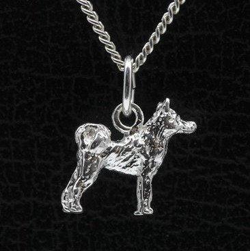 Zilveren Siberian husky staart op rug ketting hanger - klein, Sieraden, Tassen en Uiterlijk, Kettinghangers, Verzenden