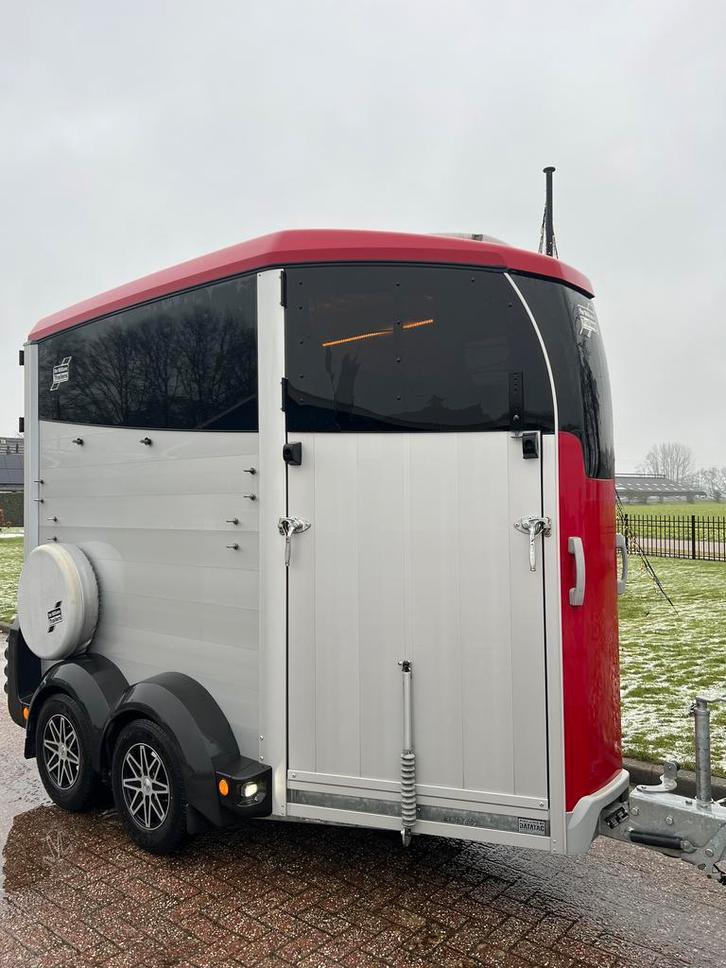 Oerdegelijke Ifor Williams 1.5 paards HBX403 uit 2020!, Dieren en Toebehoren, Paarden en Pony's | Trailers en Aanhangwagens, 1½-paards trailer