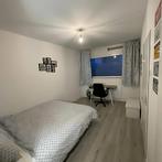 Kamer met Walk-in Closet en Mooie Uitzicht gevonden in Amste, Direct bij eigenaar, Amsterdam, (Studenten)kamer, Amsterdam