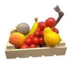 Figuur - Vijf stukken fruit in marmer met een kistje in