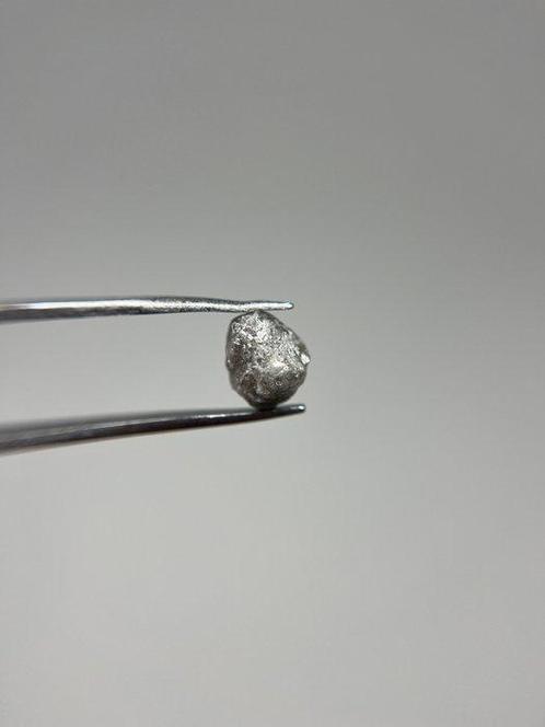 Diamant Brut Gris Natuurlijk 0.94 karaat GEEN MINIMUMPRIJS —, Verzamelen, Mineralen en Fossielen