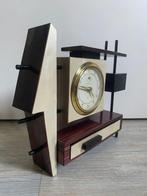 Tafelklok - Vintage Hout, IJzer, Plastic - 1950-1960
