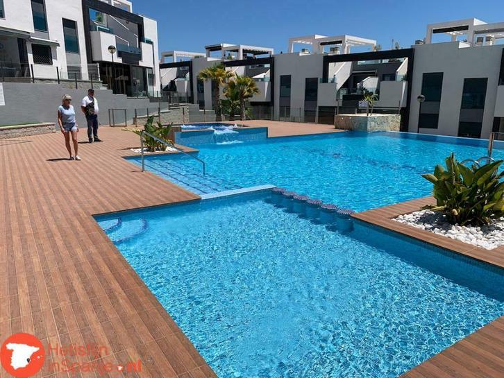 Luxe appartement (airco) in Torrevieja 1600 mtr. van de kust, Vakantie, Vakantiehuizen | Spanje, Stad, Costa Blanca, Aan zee, 2 slaapkamers