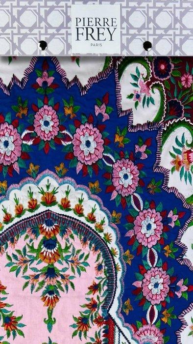 Pierre Frey - Nieuwe set van vier - Kussen, Antiek en Kunst, Antiek | Kleden en Textiel