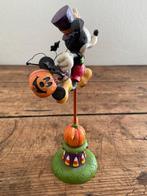 Disney - Beeldje - Disney Halloween figuur met pompoenen en, Verzamelen, Disney, Nieuw