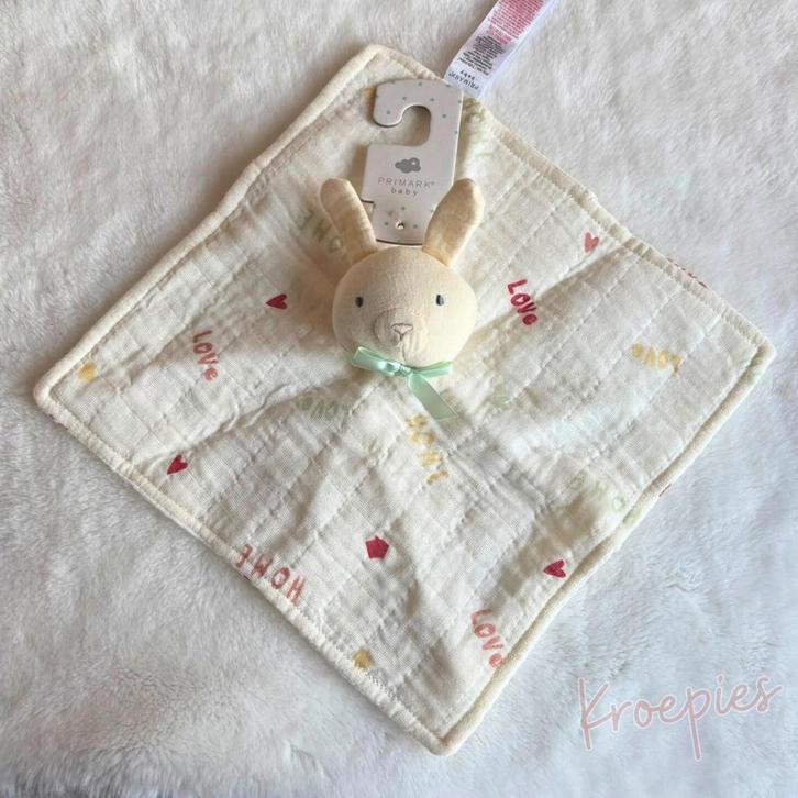 PRIMARK knuffeldoekje konijn Love - knuffellap baby, Kinderen en Baby's, Speelgoed | Knuffels en Pluche, Verzenden