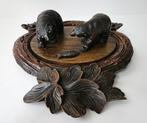 Schwarzwald - sculptuur, Vissende beren - 9 cm - Hout - 1900, Antiek en Kunst