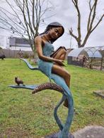 Garcia M. - Beeld, XL: Bronze Girl on Leaf with Bird - 134