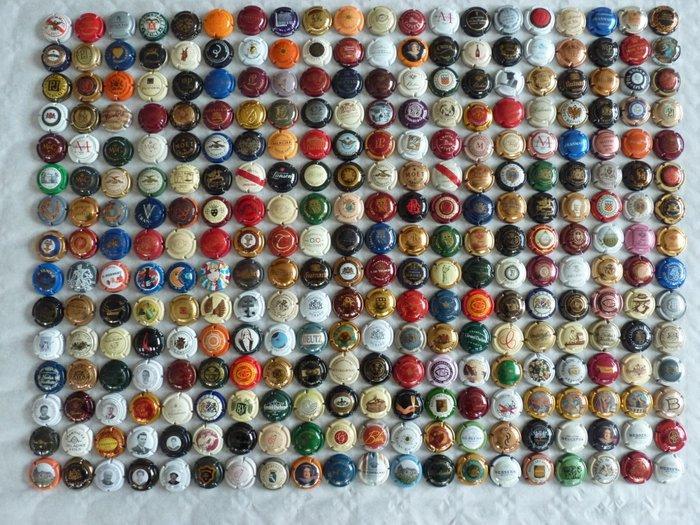 Themacollectie - Een partij van 300 zeer mooie, Antiek en Kunst, Antiek | Speelgoed