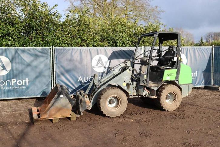 Veiling: Wiellader Giant V452T X-TRA Diesel 33kW, Zakelijke goederen, Machines en Bouw | Kranen en Graafmachines, Wiellader of Shovel