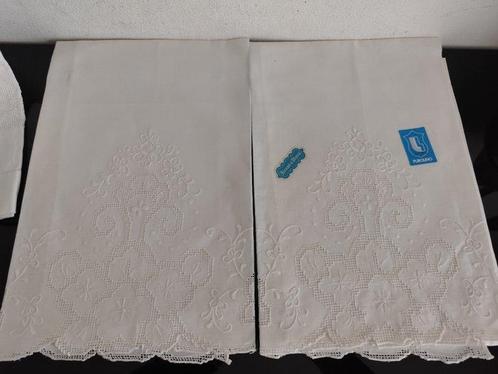 No Reserve Price - Ricamo a mano - Handdoek (3) - 110 cm -, Antiek en Kunst, Antiek | Kleden en Textiel