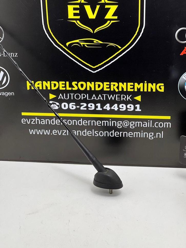 Opel Combo antenne bj.2016 Artnr. 51955445, Auto-onderdelen, Elektronica en Kabels, Gebruikt, Opel