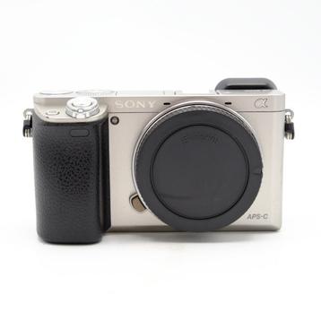Sony A6000 Camera Body (Occasion) - 7300 Opnamen beschikbaar voor biedingen