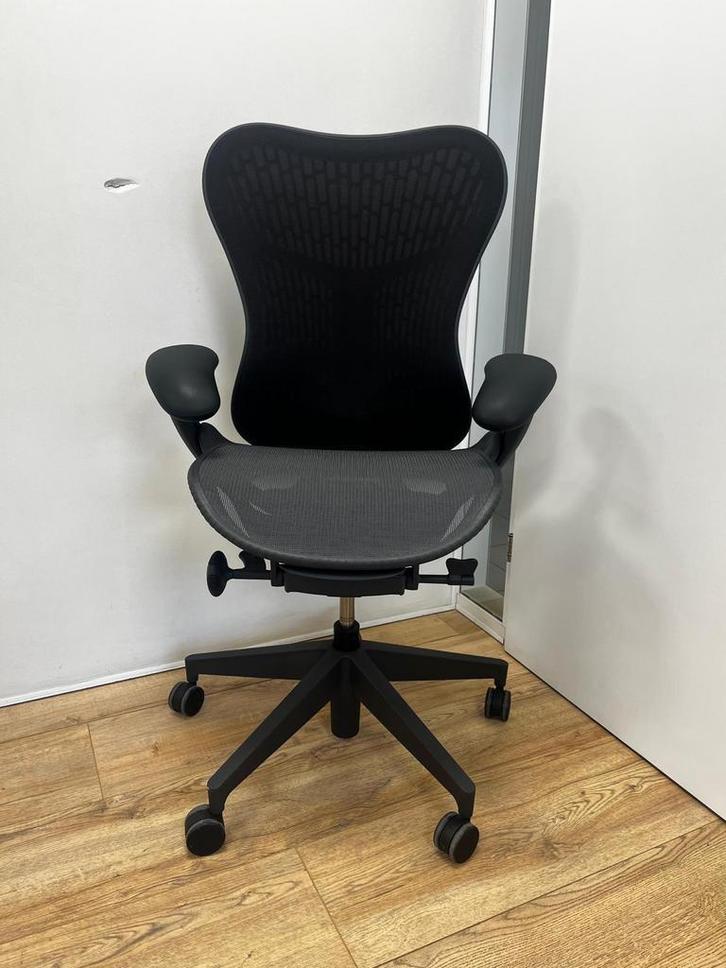 Herman Miller Mirra 2, Refurbished Bureaustoel, Ergonomisch!, Huis en Inrichting, Bureaustoelen, Bureaustoel, Zwart, Zo goed als nieuw