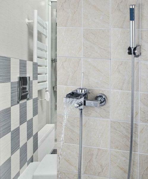 Chroom waterval bad-kraan met design handdouche., Doe-het-zelf en Verbouw, Sanitair, Nieuw, Verzenden