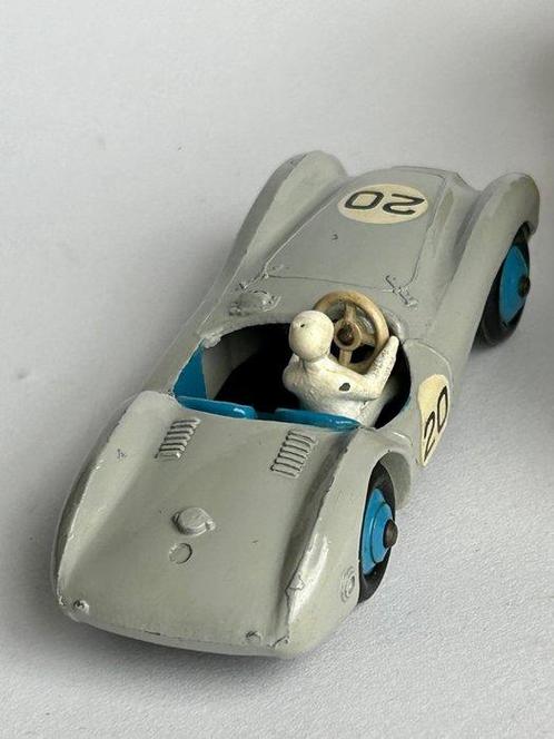 Dinky Toys 1:43 - Modelauto (2) - Aston Martin DB3 Sports, Hobby en Vrije tijd, Modelauto's | 1:5 tot 1:12