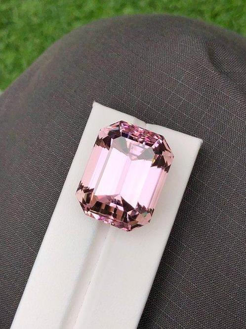 Zonder Minimumprijs Kunziet - 97.46 ct - nternational, Sieraden, Tassen en Uiterlijk, Edelstenen