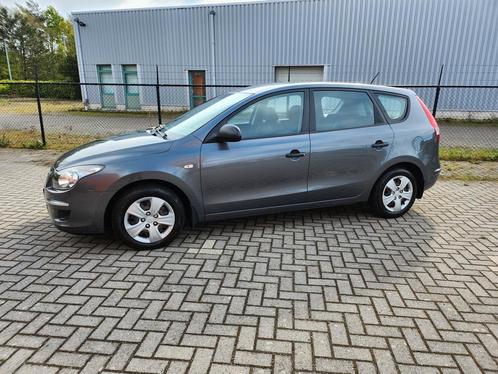 Hyundai i30 1.4i Cvvt 109pk Blue 2010 Grijs, Auto's, Hyundai, Te koop, Handgeschakeld, Stationwagon, Voorwielaandrijving, Zilver of Grijs