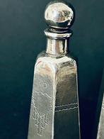 Naaiset (2) - Flessen met prijzen, Antiek en Kunst