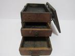 Doos - Hout, Mineraal - Antieke houten kist van d, Antiek en Kunst