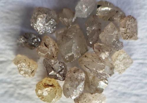 Diamant Kristalen- 0.1 g - (1), Verzamelen, Mineralen en Fossielen