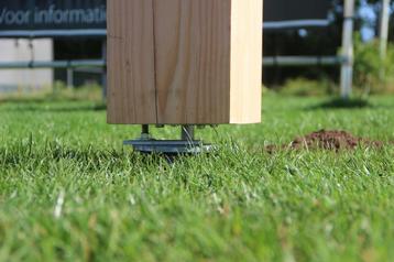 Doe-het-zelf tuin project met Schroeffundering beschikbaar voor biedingen